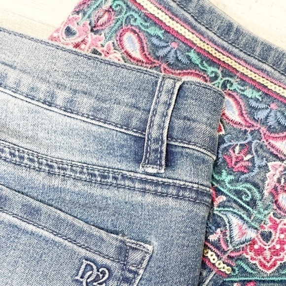 DG2 Stretchy Embroidered‎ Denim Jeans Size 6P Boho Jeans Petite - Picture 3 of 7